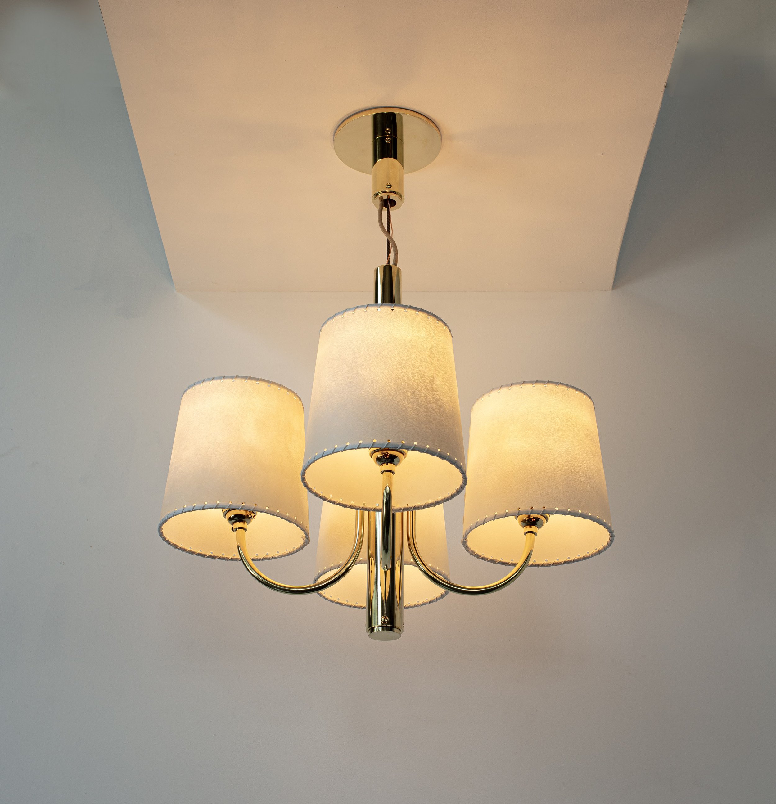 SERIES 01 UPRIGHT ELECTROLIER - GOATSKIN PARCHMENT - POLISHED